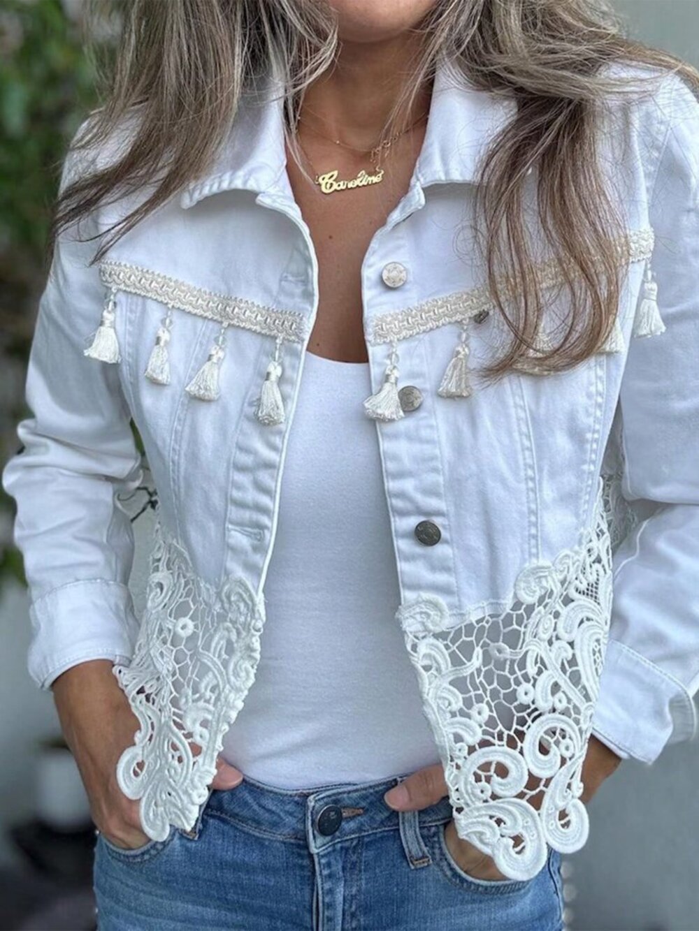White Casual Lace-Trimmed Women's Short Denim Jacket with Tassel Pendants